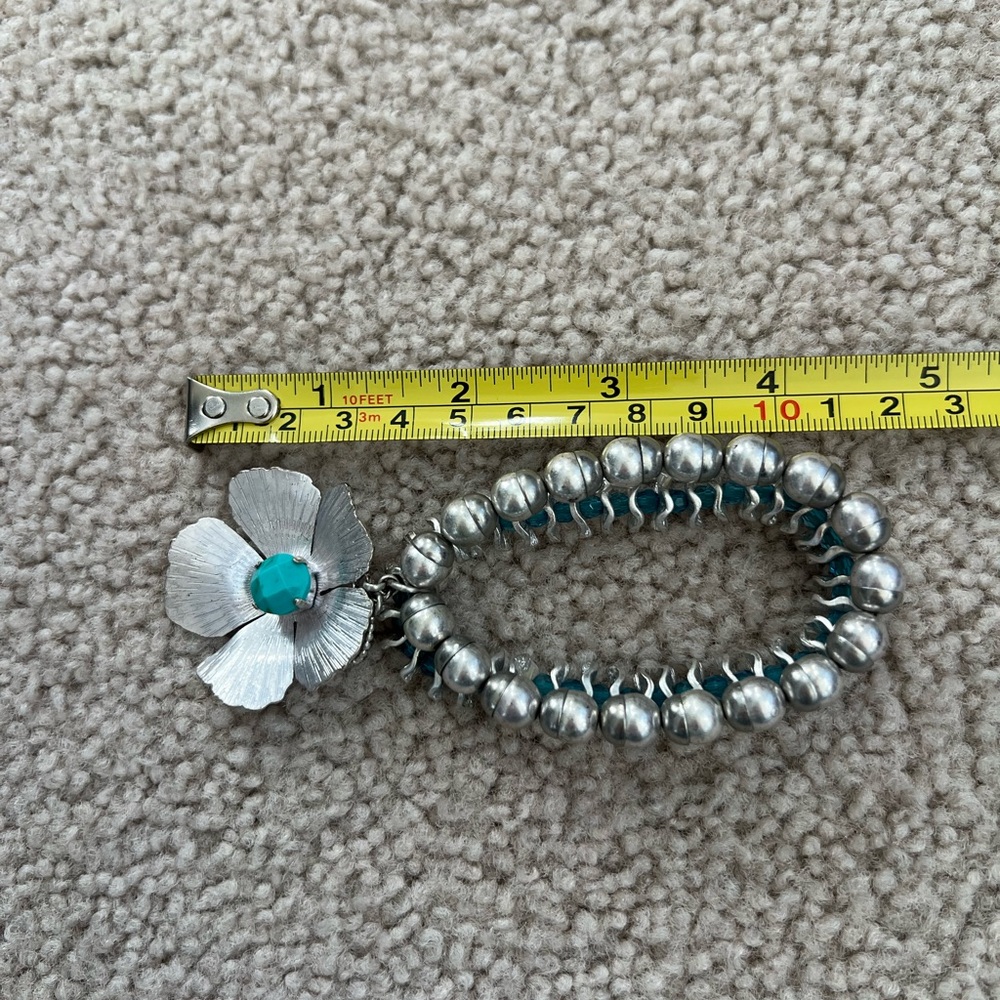 Jessica Simpson Faux Silver and Turquoise Floral Pendant Bracelet-Stretchy - Picture 2 of 3